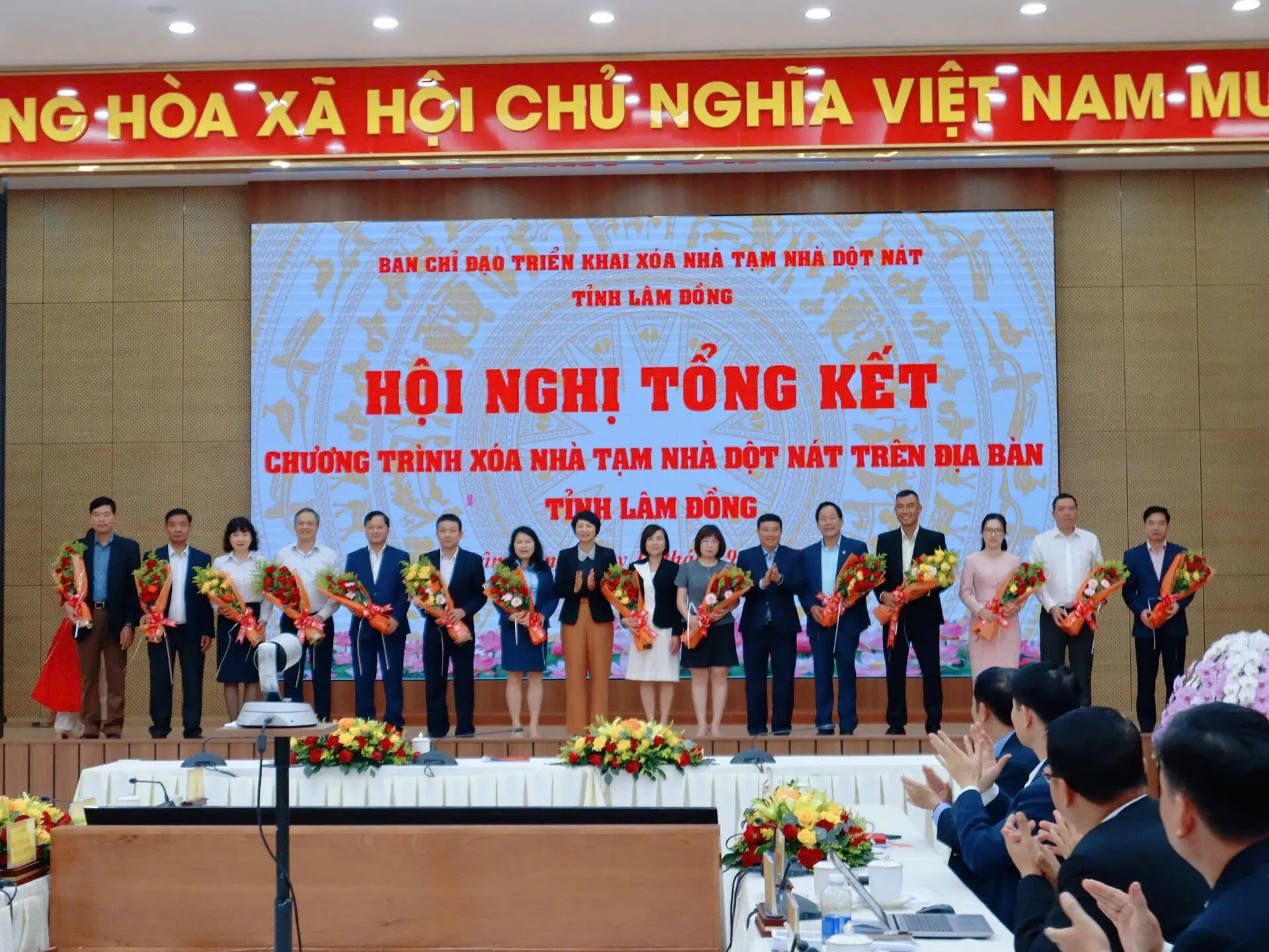 Công ty cổ phần tập đoàn Trường Hải được vinh danh vì đóng góp cho chương trình xoá nhà tạm dột nát tại Lâm Đồng