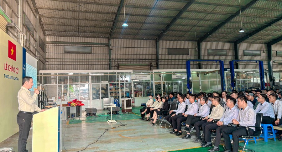 Lễ chào cờ đầu năm mới 2024 đầy cảm xúc tại THACO AUTO Long An