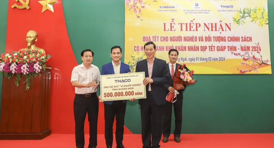 THACO AUTO Quảng Ngãi sẻ chia với người có hoàn cảnh khó khăn tại địa phương nhân dịp Tết Nguyên đán 2024