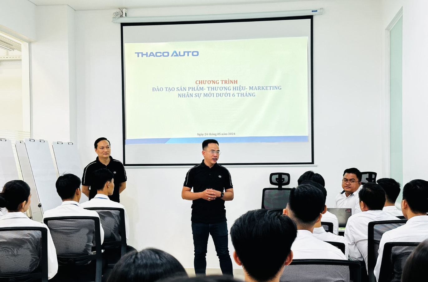 THACO AUTO Tiền Giang trang bị kiến thức cho đội ngũ TVBH mới