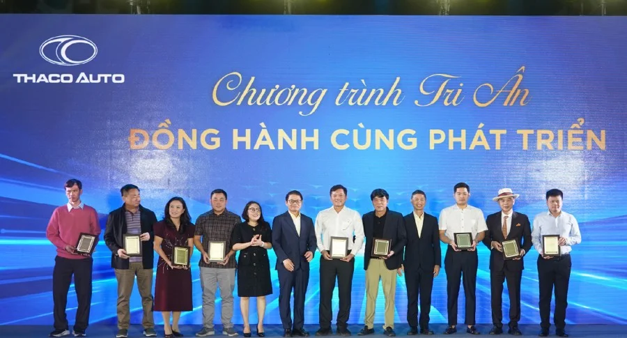 THACO AUTO tổ chức Hội nghị khách hàng xe Tải, xe Bus