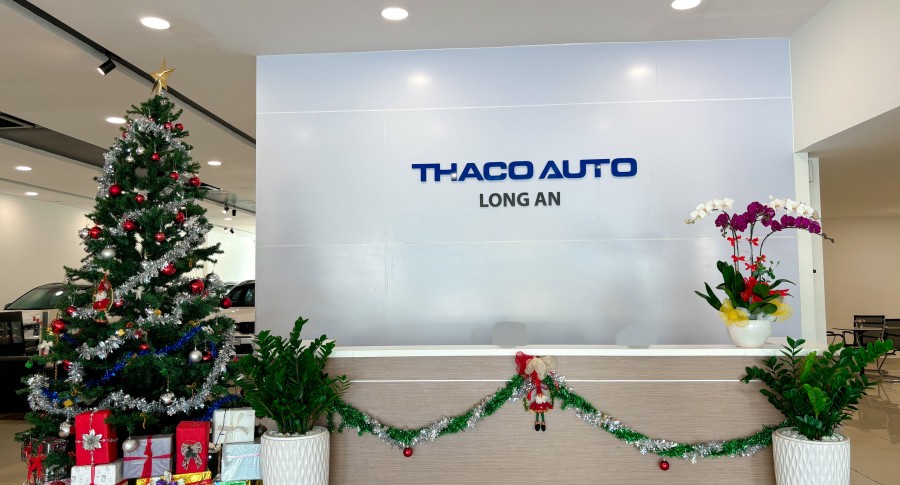 THACO AUTO Long An “khoác áo mới” chào đón Giáng sinh 2023