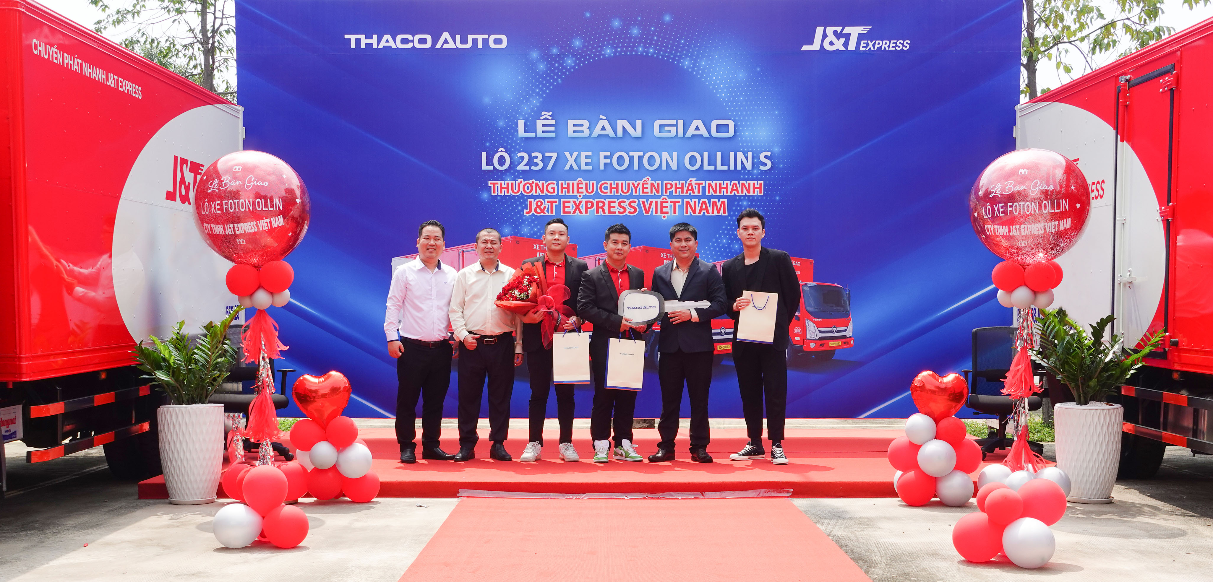 THACO AUTO bàn giao lô 237 xe tải Foton Ollin cho J&T Express Việt Nam