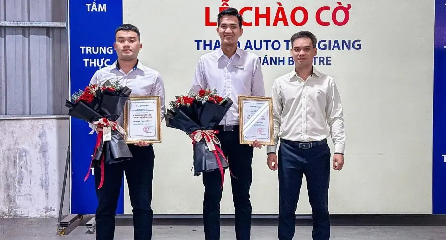 Lễ chào cờ tháng 3: THACO AUTO BẾN TRE vinh danh cá nhân có thành tích xuất sắc
