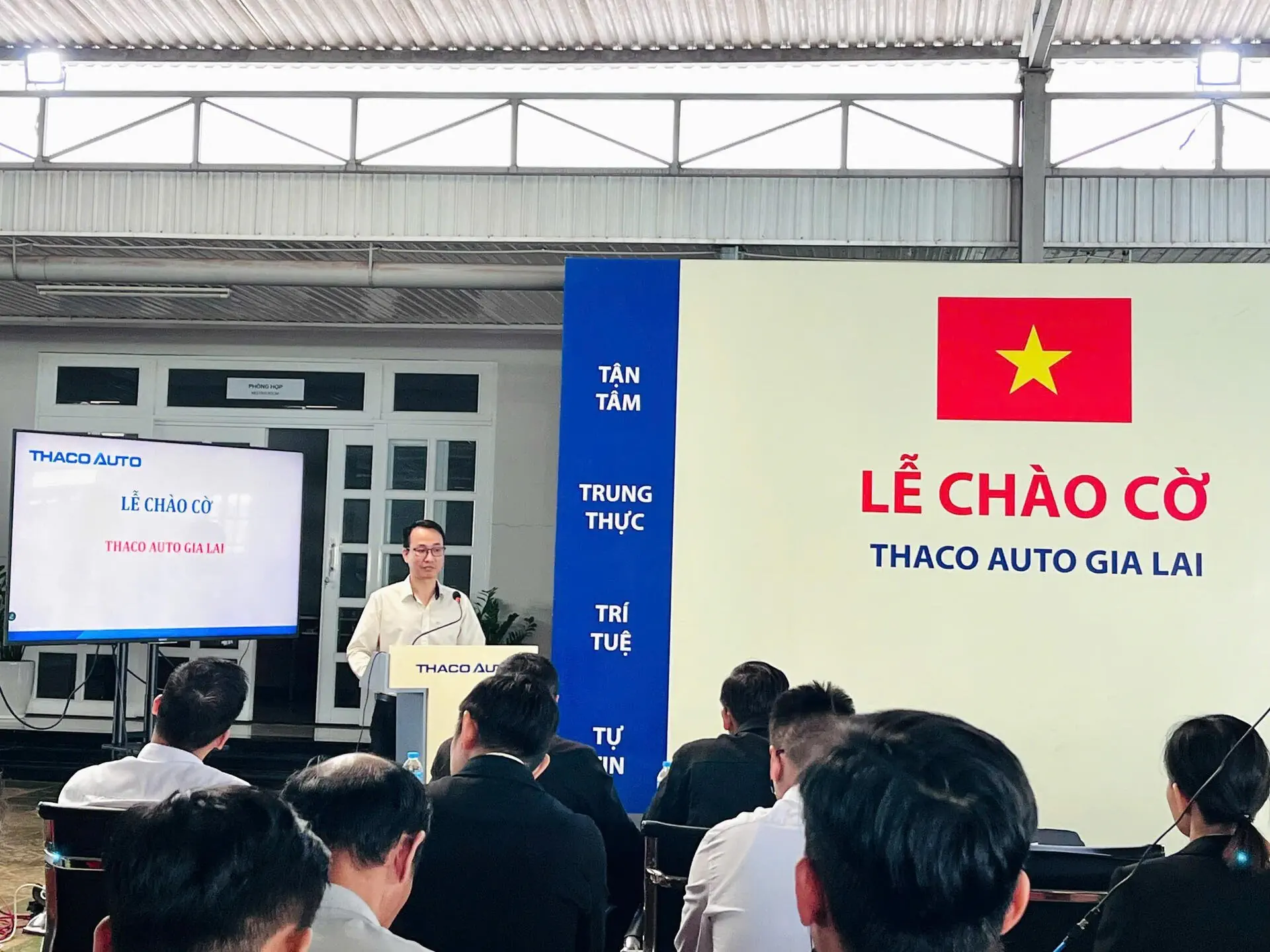 Tin tức