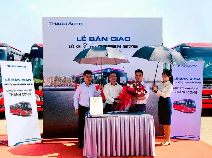 THACO AUTO Bình Phước tiếp tục bàn giao lô 10 xe bus EVERGREEN 87S cho Công ty TNHH VT Thành Công