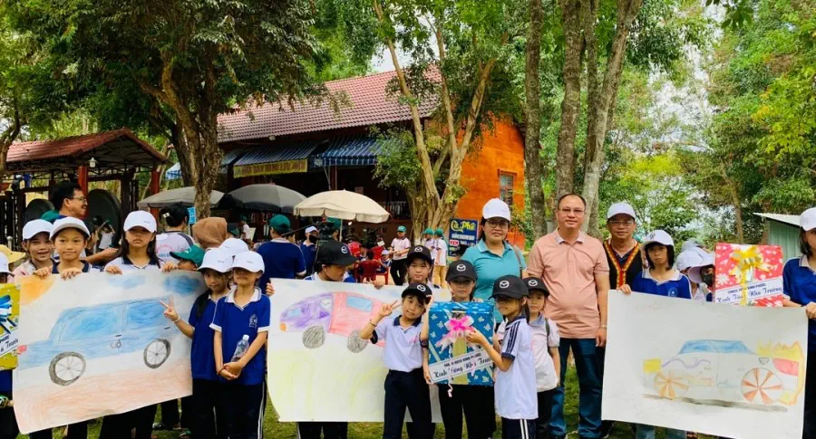 THACO AUTO Bình Phước đồng hành cùng các em học sinh trong chương trình Về nguồn năm 2024