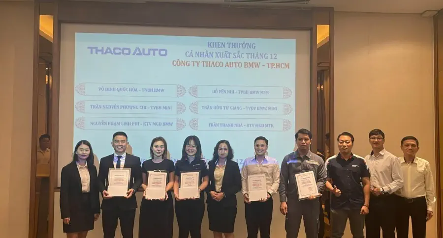 THACO AUTO BMW - TP.HCM tổ chức lễ chào cờ đầu năm 2025 - Vinh danh cá nhân, tập thể đạt thành tích xuất sắc.