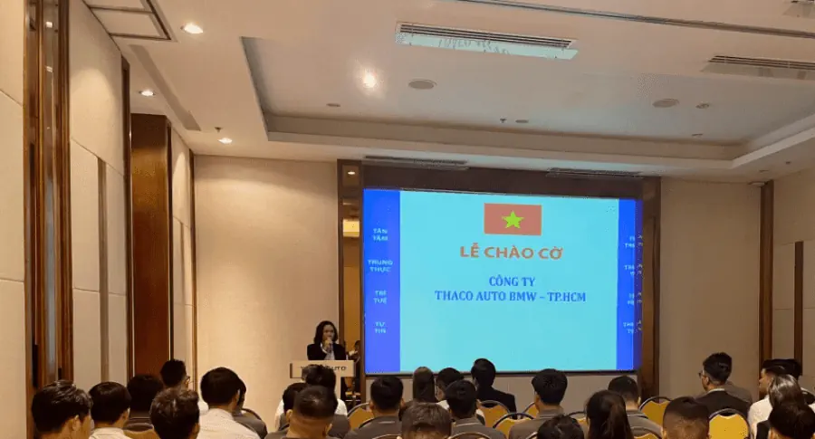 Lễ chào cờ tháng 9: THACO AUTO BMW - TP.HCM đẩy mạnh phục vụ khách hàng sau nghị định giảm 50% lệ phí trước bạ