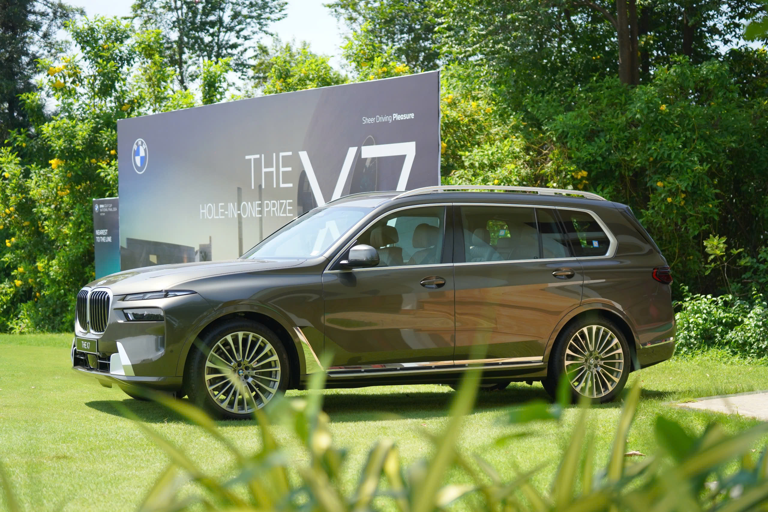 Giải thưởng Hole in One BMW X7