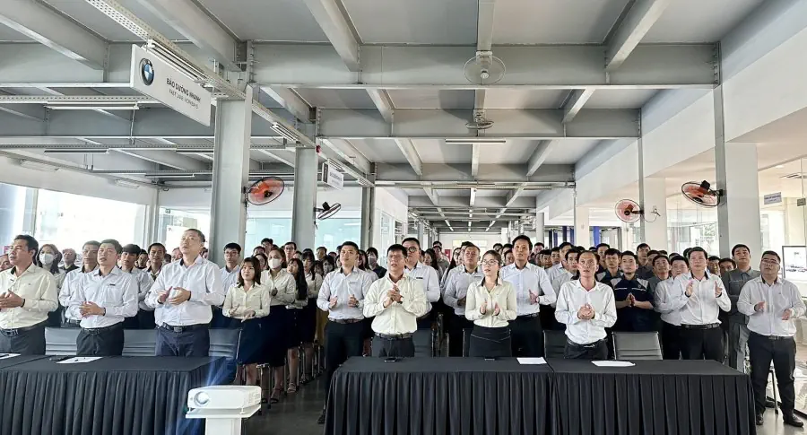 THACO AUTO Cần Thơ tổ chức lễ chào cờ tháng 3 năm 2024