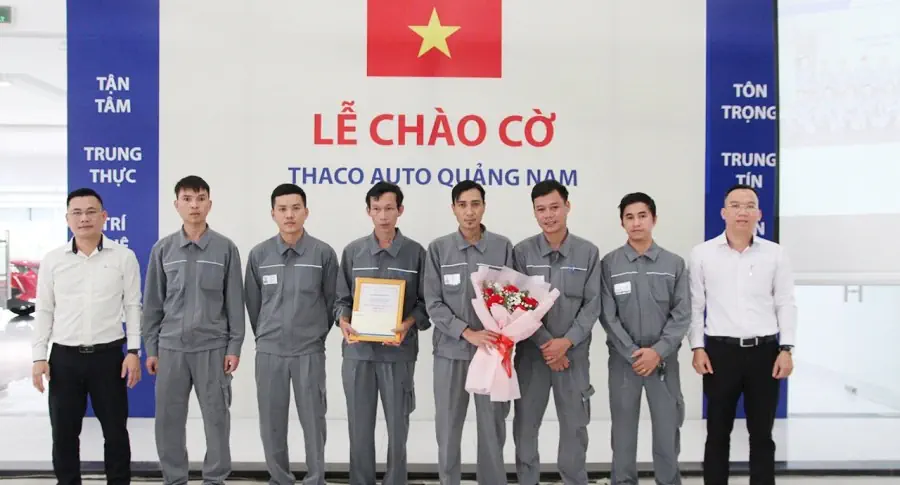Chào cờ tháng 4/2024: THACO AUTO Quảng Nam khen thưởng cá nhân, tập thể xuất sắc