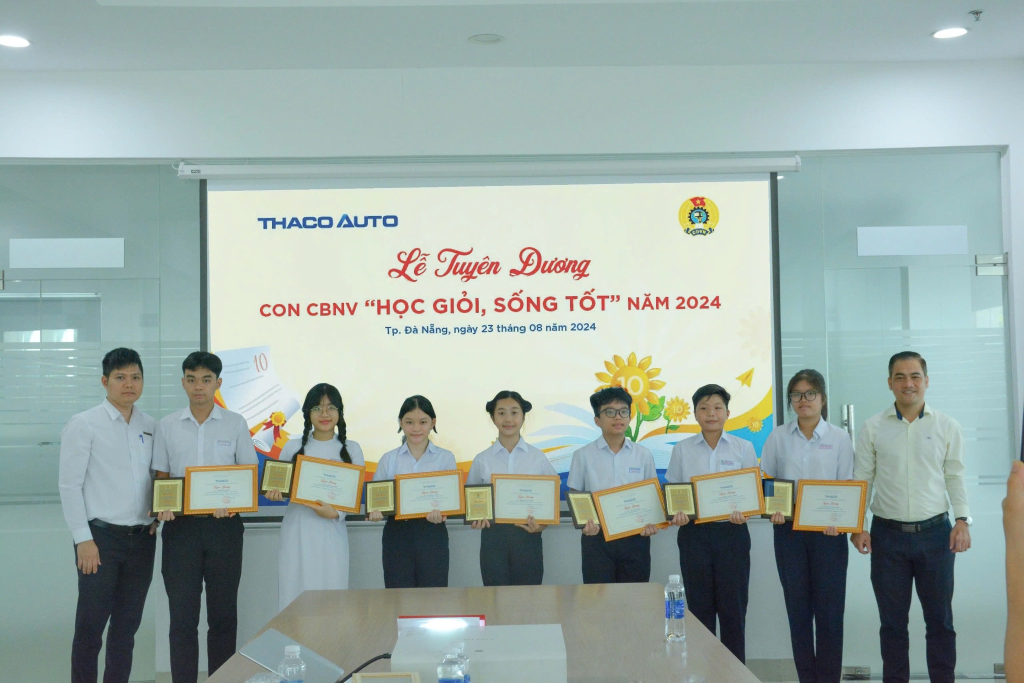 THACO AUTO Đà Nẵng tổ chức tuyên dương con CBNV “Học giỏi, sống tốt” năm 2024