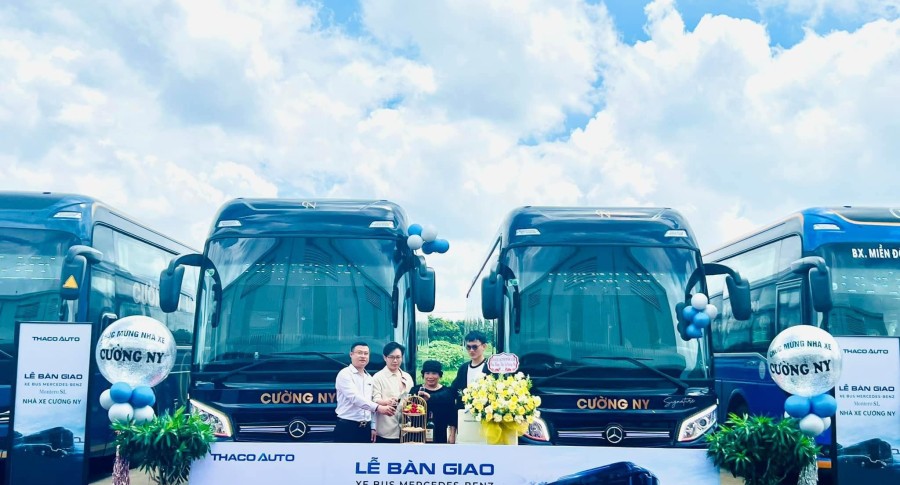 THACO AUTO Đắk Lắk hân hạnh bàn giao lô 02 xe Bus cao cấp Mercedes Benz tại Trung tâm ô tô Tải Bus Đắk Lắk.