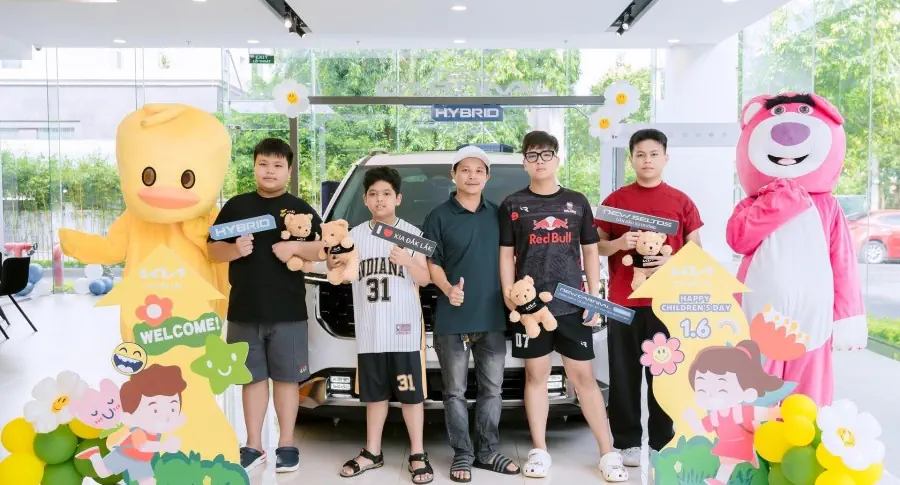 Kia New Carnival HEV cùng bé vui tết thiếu nhi tại THACO AUTO Đắk Lắk