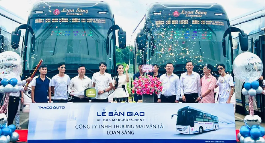 THACO AUTO Đắk Lắk bàn giao xe Bus Mercedes-Benz cho Công ty TNHH Thương mại Vận tải Loan Sáng