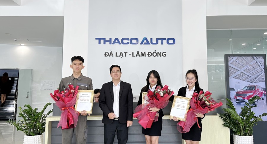 THACO AUTO Lâm Đồng tổ chức Lễ chào cờ đầu tháng 8