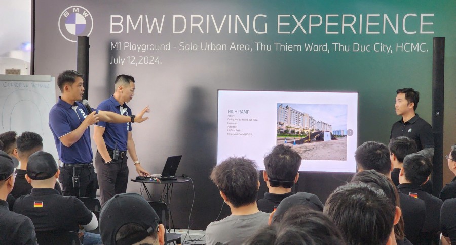 Đào tạo trải nghiệm lái thử sa hình BMW và MINI cấp độ mới