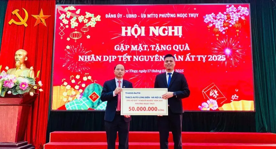 THACO AUTO Long Biên - Hà Nội tài trợ "Quỹ vì người nghèo" năm 2025 tại phường Ngọc Thuỵ, quận Long Biên