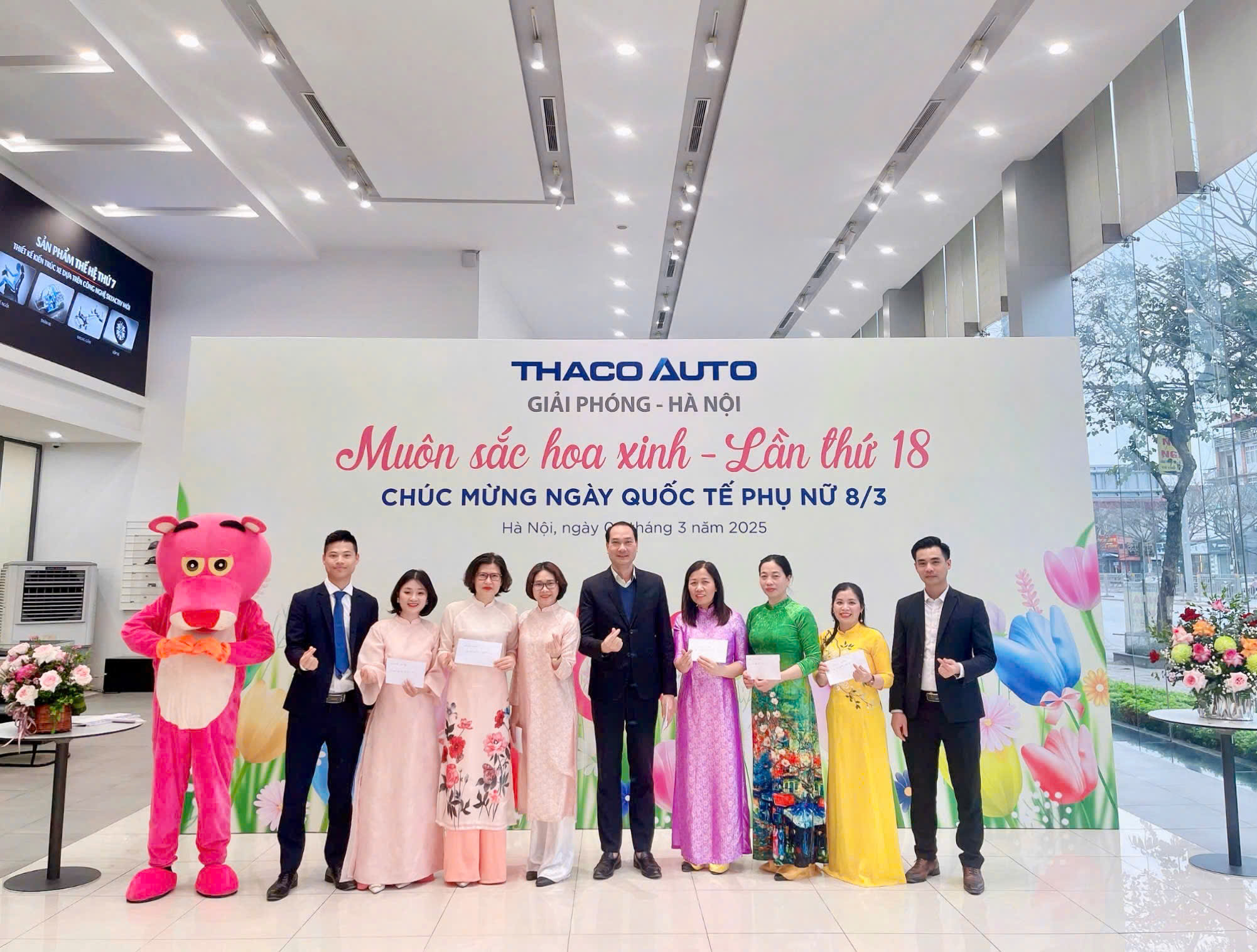 Chương trình "Muôn sắc hoa xinh lần thứ 18" đã diễn ra trọn vẹn tại Thaco Auto Giải Phóng