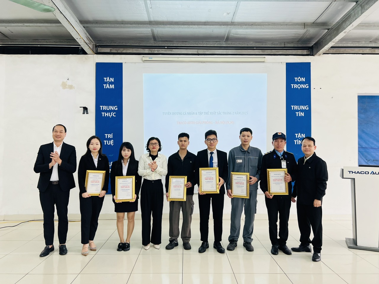 Chương trình chào cờ tháng 3 - THACO AUTO Giải Phóng