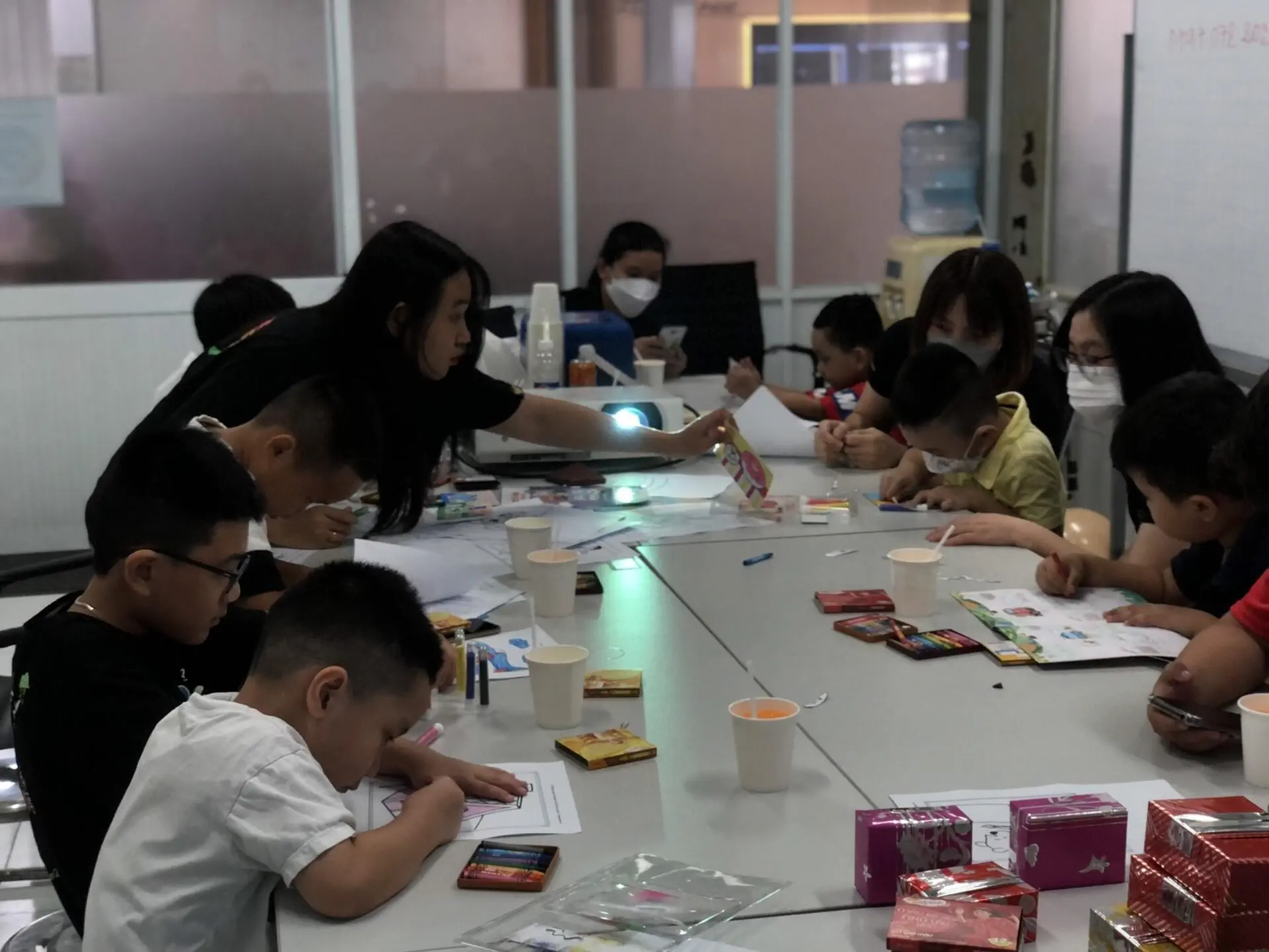 Những khoảnh khắc ý nghĩa tại THACO AUTO Gò Vấp dịp Quốc tế Thiếu nhi 1/6