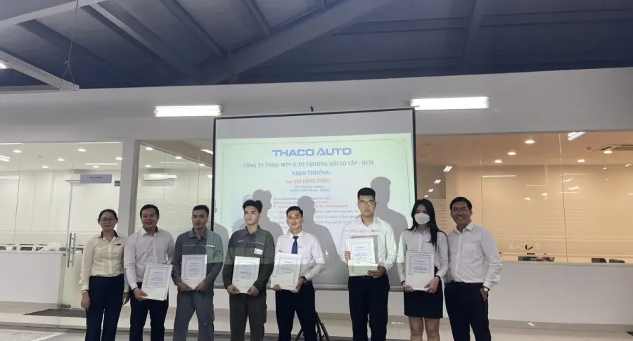 THACO AUTO Gò Vấp vinh danh cá nhân xuất sắc trong Lễ chào cờ đầu năm mới 2024