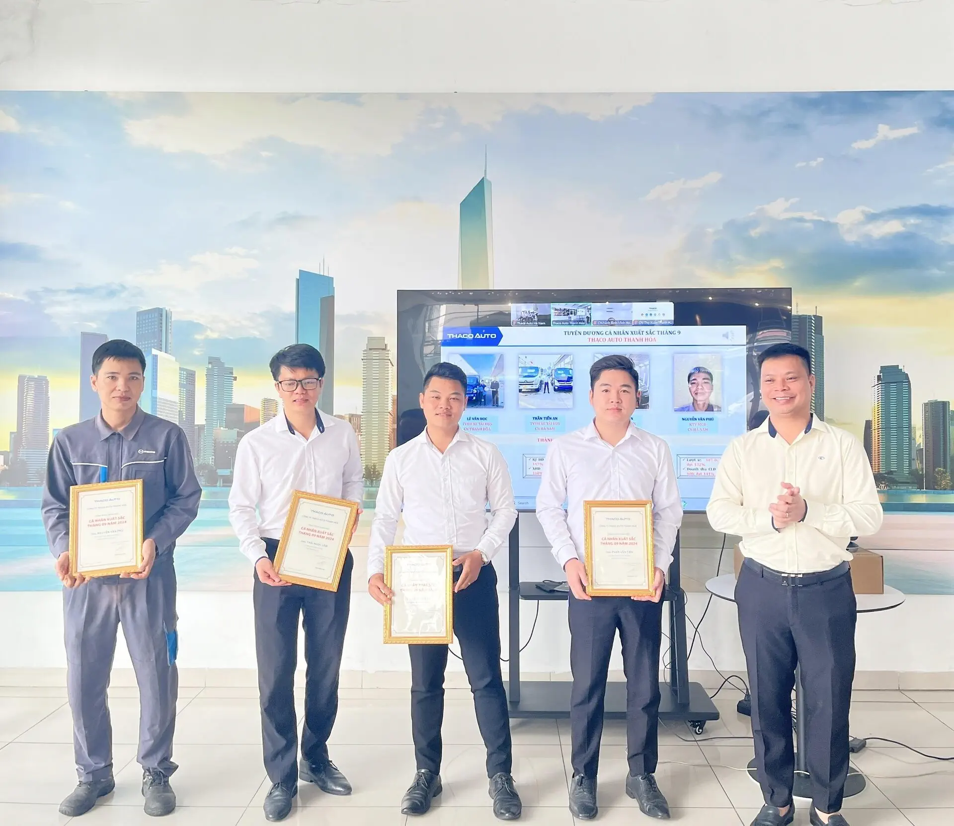 CHÀO CỜ THÁNG 10 TẠI THACO AUTO HÀ NAM