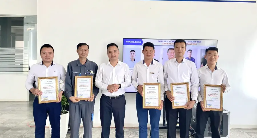 THACO AUTO HƯNG YÊN TỔ CHỨC LỄ CHÀO CỜ THÁNG 09/2024