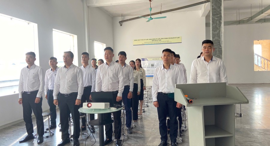 LỄ CHÀO CỜ THÁNG 7/2025: TỔNG KẾT THÁNG 6 VÀ TRIỂN KHAI KẾ HOẠCH THÁNG 7