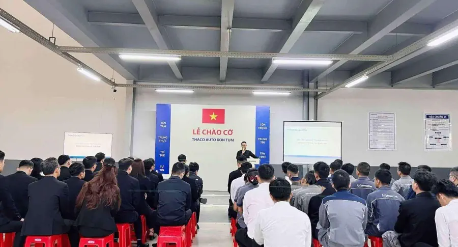 THACO AUTO Gia Lai – Kon Tum tổ chức Lễ chào cờ định kỳ tháng 3 năm 2024