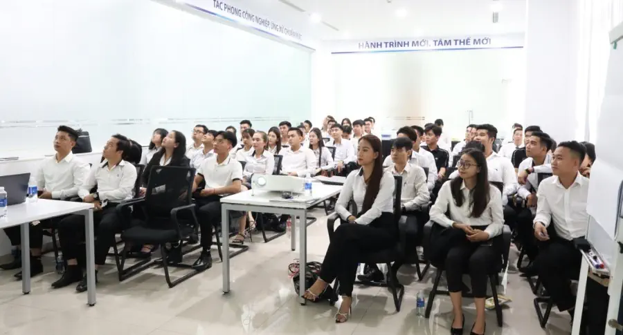 THACO AUTO Gia Lai - Kon Tum cập nhật kiến thức cho đội ngũ TVBH Kia, Mazda