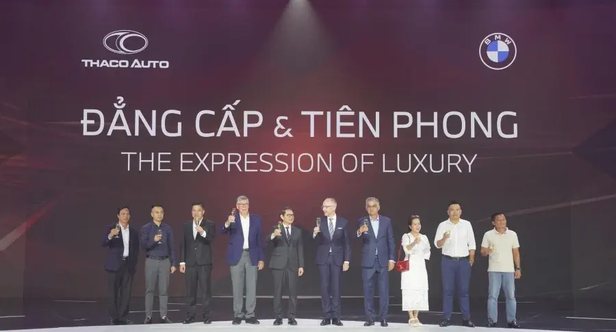THACO AUTO tổ chức chương trình “Đẳng cấp và Tiên phong” chính thức ra mắt hai mẫu xe BMW X5 mới và BMW XM