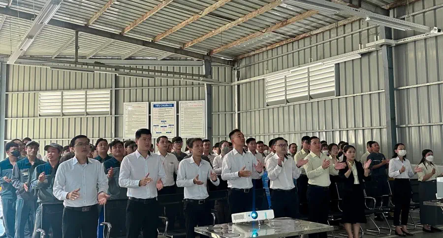 THACO AUTO Long An tổ chức Lễ chào cờ định kỳ tháng 3 năm 2024