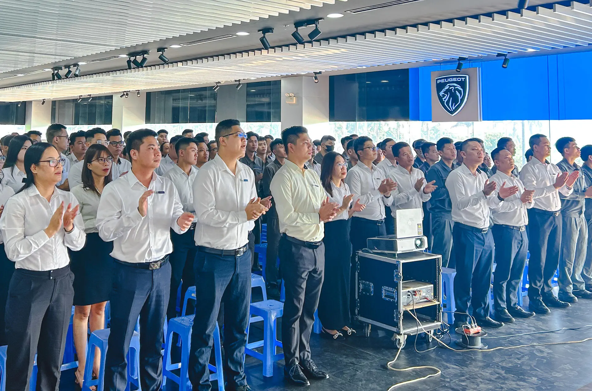 Chương trình chào cờ tháng 10/2024 tại THACO AUTO Long Biên - Hà Nội