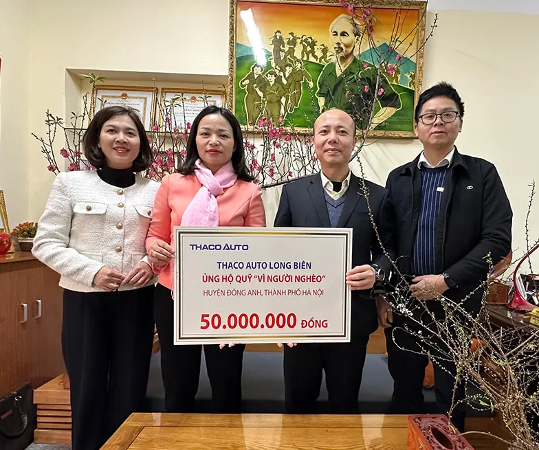 THACO AUTO Long Biên - Hà Nội tài trợ "Quỹ vì người nghèo" năm 2024 tại huyện Đông Anh