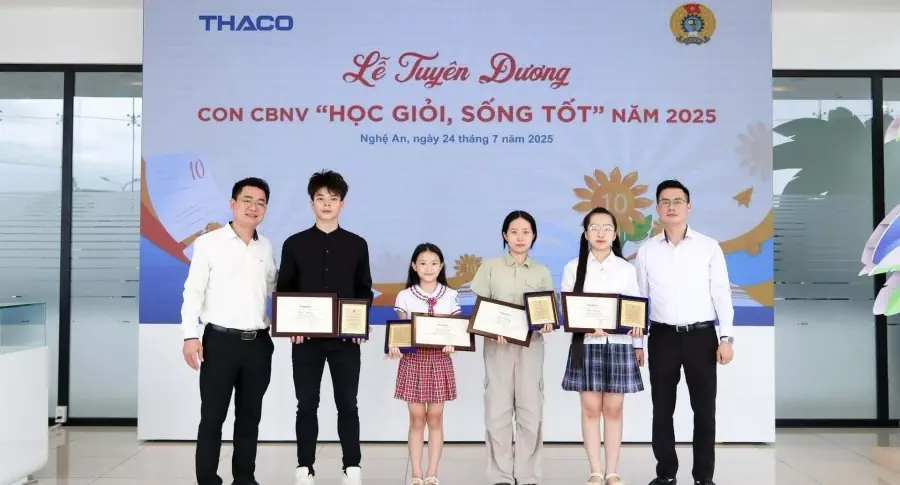 THACO AUTO NGHỆ AN TUYÊN DƯƠNG CON CBNV "HỌC GIỎI SỐNG TỐT" NĂM 2025