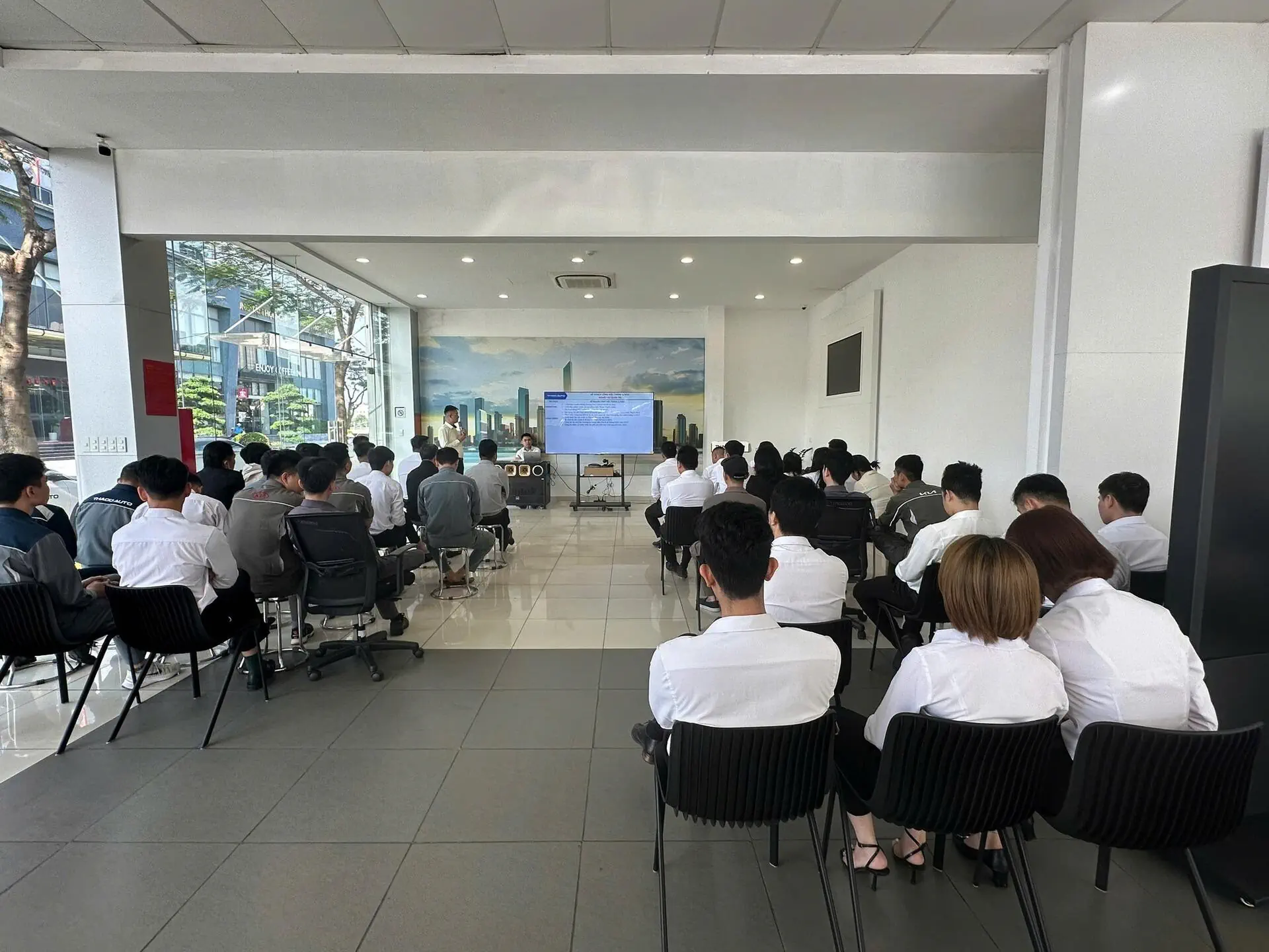 CHƯƠNG TRÌNH CHÀO CỜ THÁNG 05/2025 TẠI THACO AUTO HÀ NAM