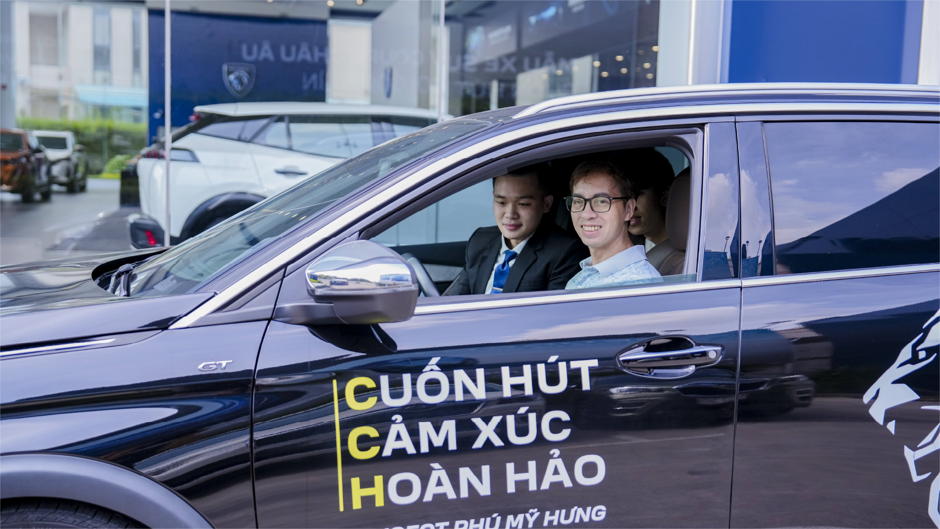 Trải nghiệm lái thử xe tại Peugeot Phú Mỹ Hưng