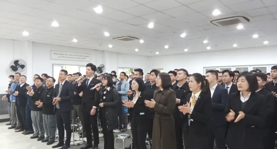 LỄ CHÀO CỜ THÁNG 3: THACO AUTO PHẠM VĂN ĐỒNG TĂNG TỐC ĐỂ VỀ ĐÍCH QUÝ I