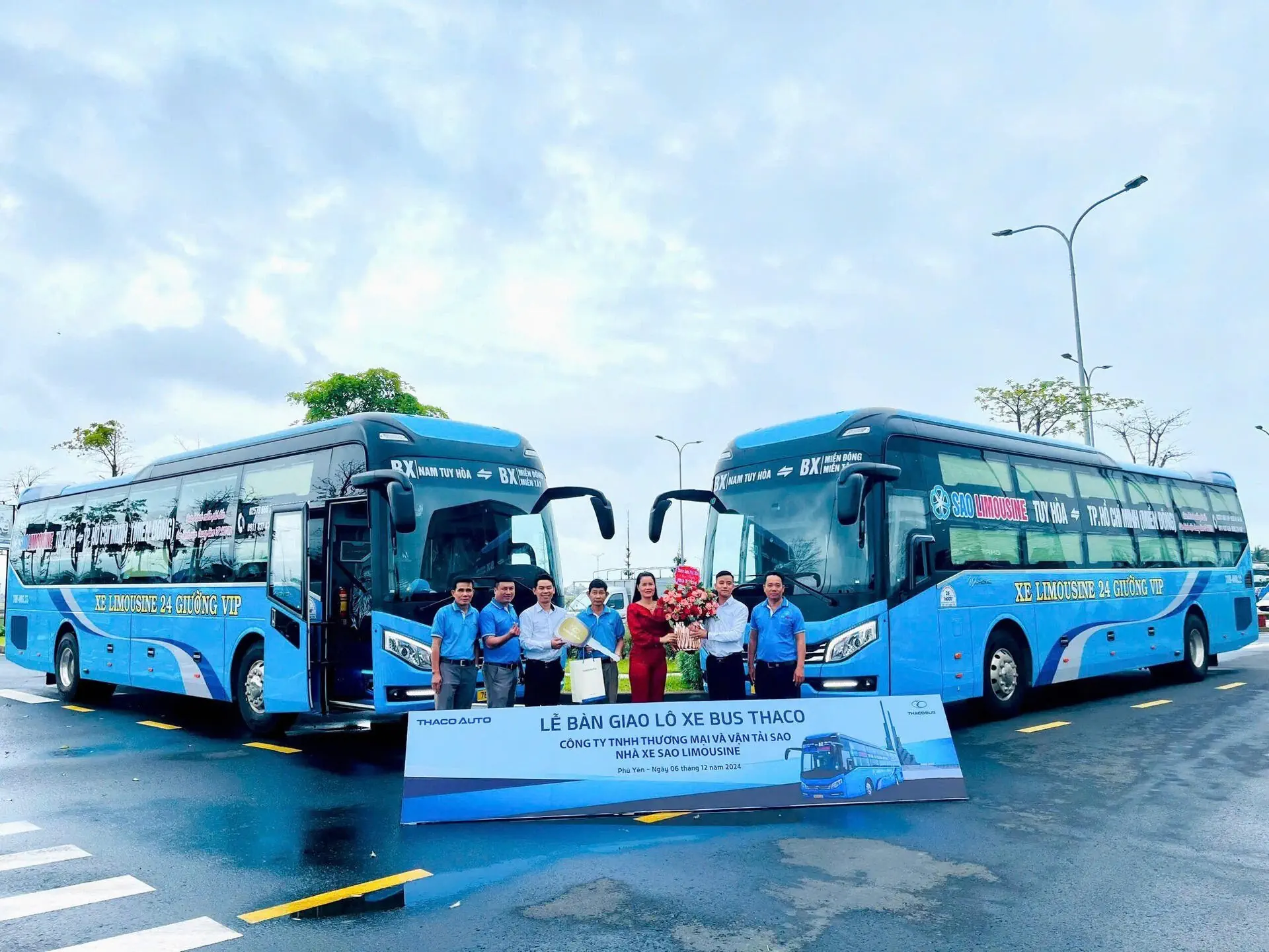 THACO AUTO Phú Yên Bàn giao lô xe Bus Thaco phục vụ vận tải hành khách tuyến Tuy Hòa - TP. Hồ Chí Minh