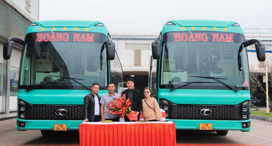 Lễ bàn giao lô 02 xe Bus Mobihome TB120B32RA thế hệ mới đầu tiên tại tỉnh Quảng Bình