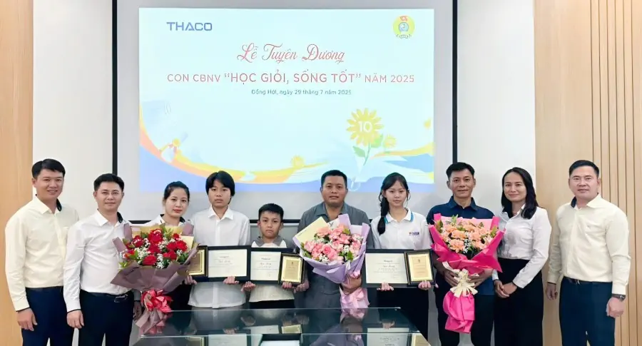 THACO AUTO Quảng Trị Tuyên dương con Cán bộ nhân viên " Học giỏi - Sống tốt" năm 2025