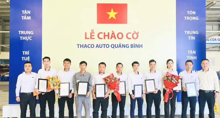 THACO AUTO Quảng Bình tổ chức Lễ chào cờ định kỳ tháng 8