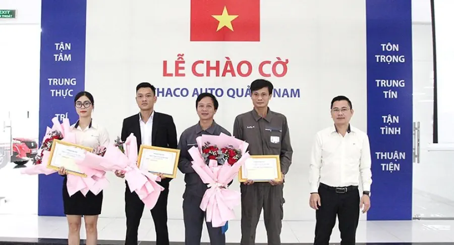 THACO AUTO Quảng Nam vinh danh cá nhân xuất sắc trong Lễ chào cờ tháng 01/2024