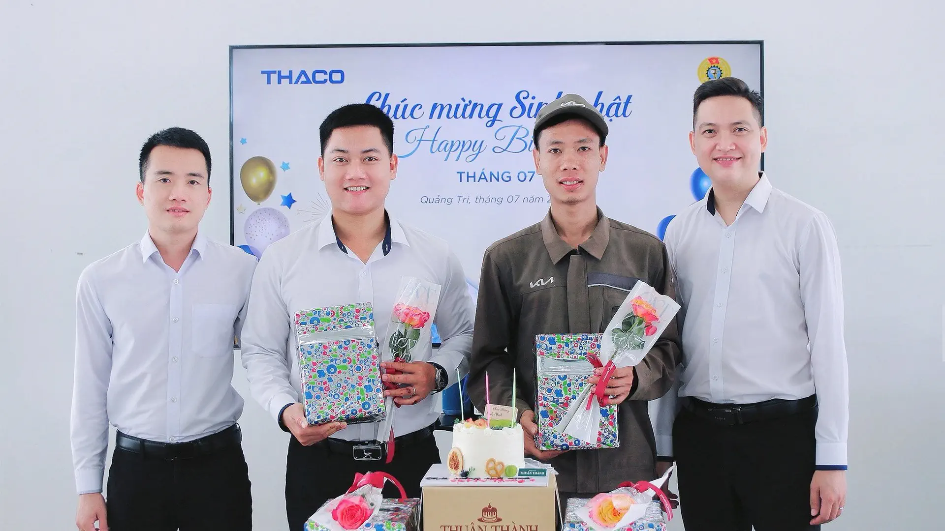 THACO AUTO QUẢNG TRỊ CHÚC MỪNG SINH NHẬT CÁN BỘ NHÂN VIÊN THÁNG 7