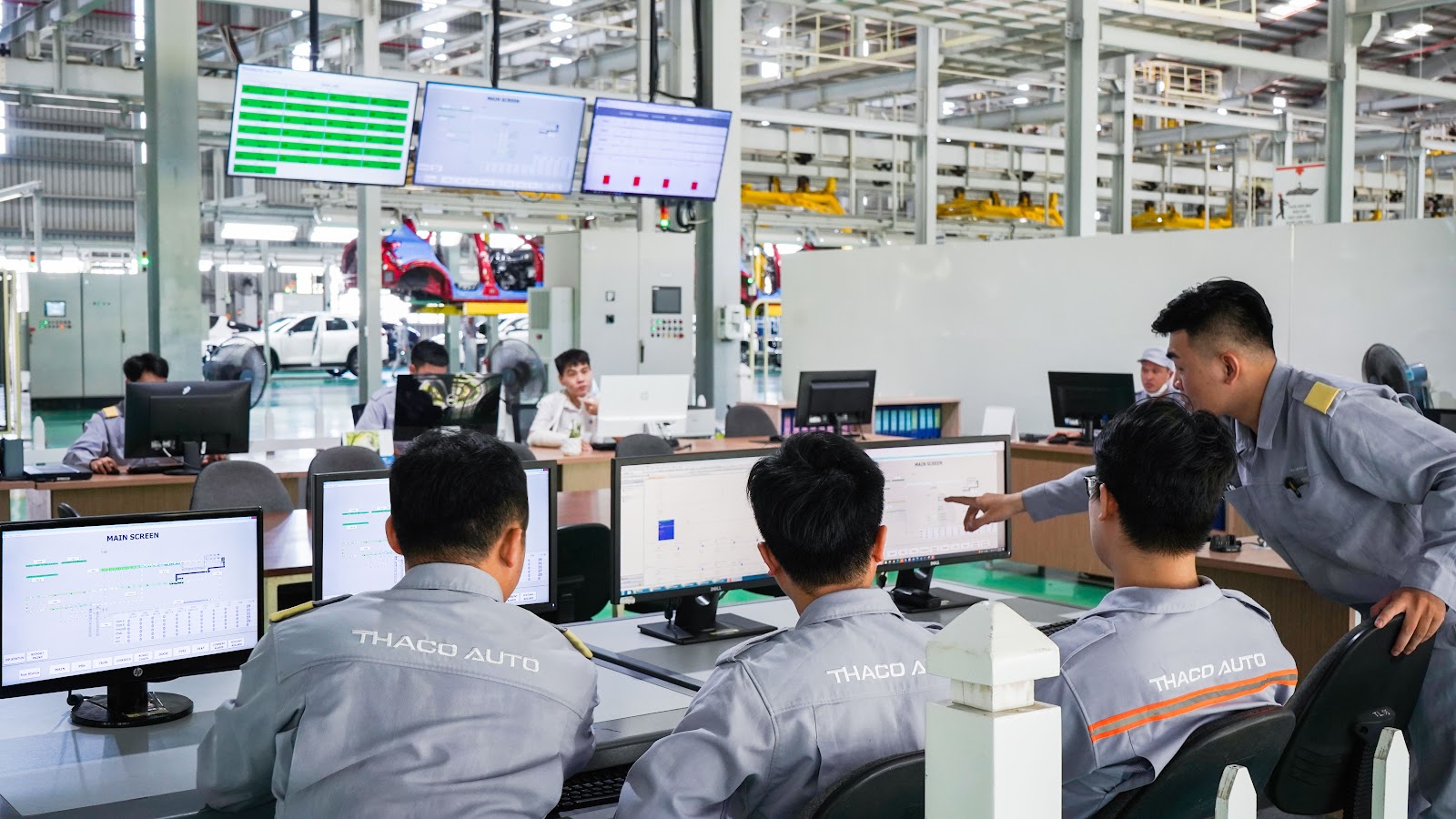 THACO AUTO Chu Lai promotes digital transformation and smart production