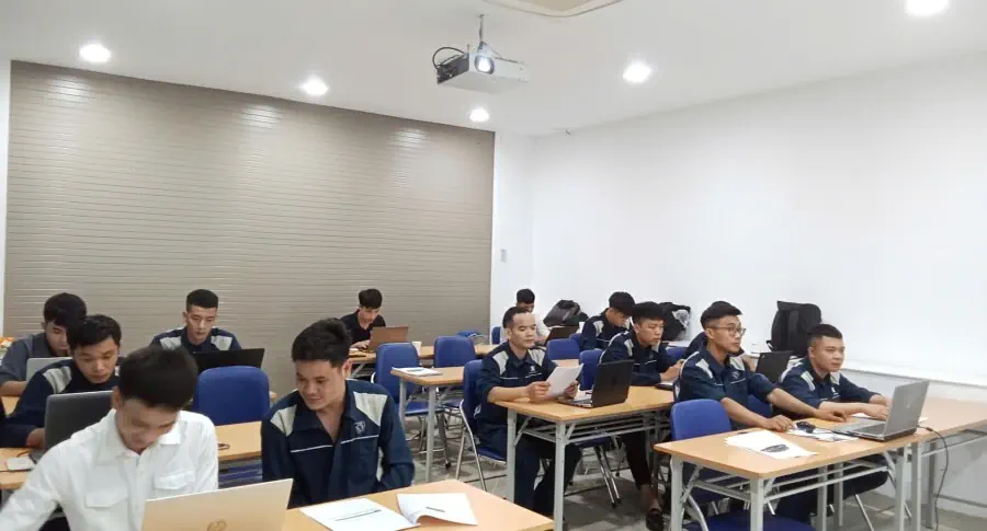 THACO AUTO CHÚ TRỌNG ĐÀO TẠO NÂNG CAO CHUYÊN MÔN CHO KỸ THUẬT VIÊN PEUGEOT.