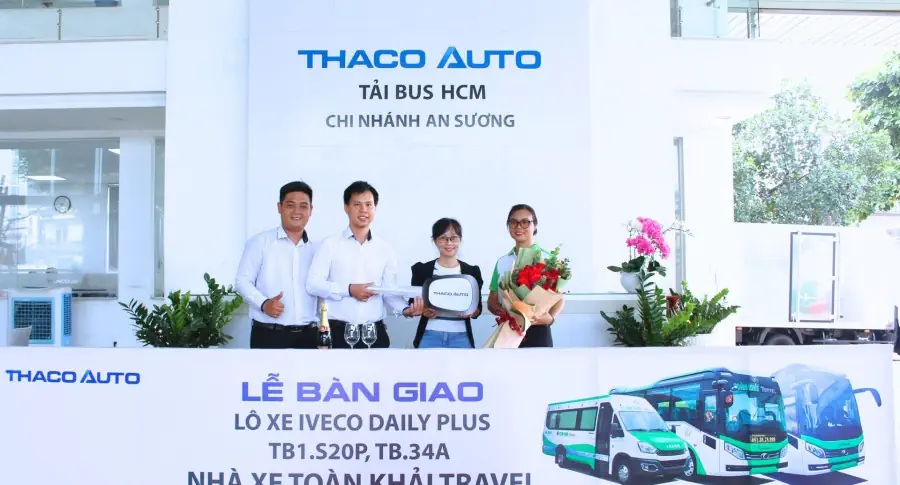 THACO AUTO TẢI BUS - TP.HCM bàn giao lô 06 xe cho Nhà xe Toàn Khải Travel