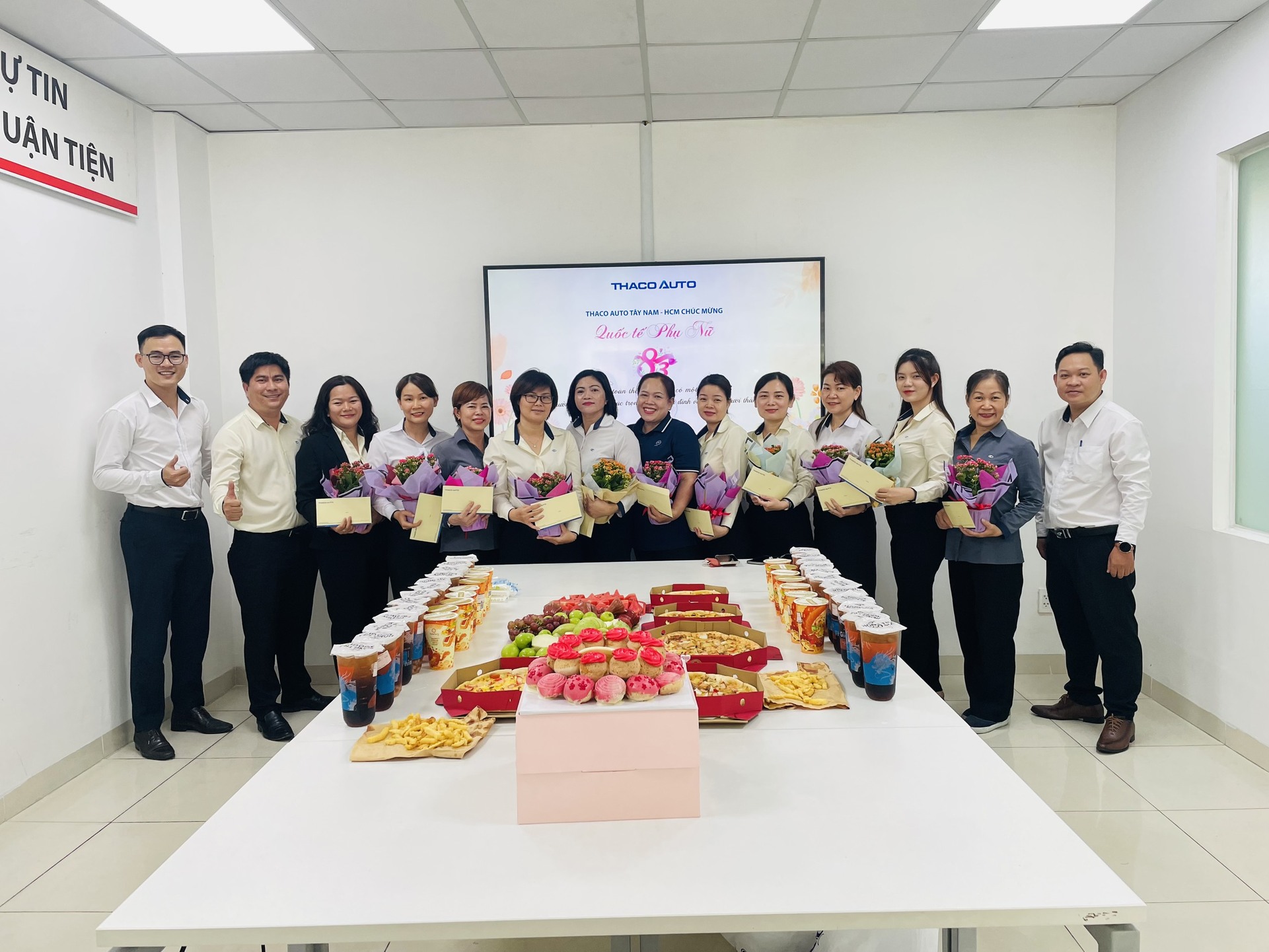 THACO AUTO Tây Nam - HCM tổ chức chương trình “Muôn sắc hoa xinh – Lần thứ 17”